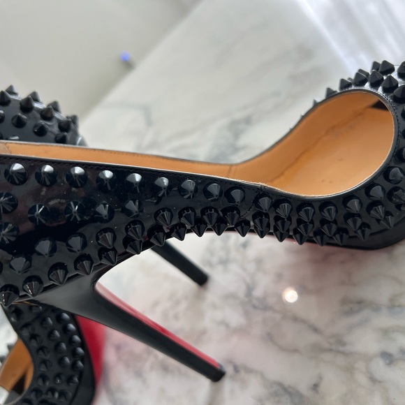 Beautiful Fashion authentic CL heels✨ - Picture 10 of 11